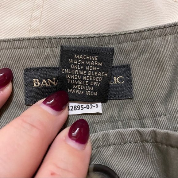 Banana Republic Green Cargo Pockets Mini Skirt - Picture 14 of 16